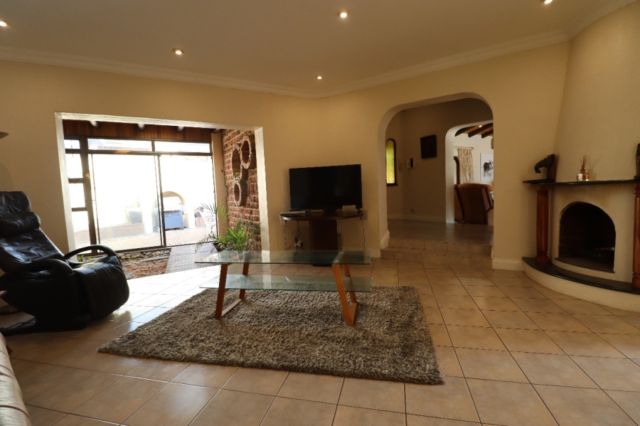 4 Bedroom Property for Sale in Summerstrand Eastern Cape